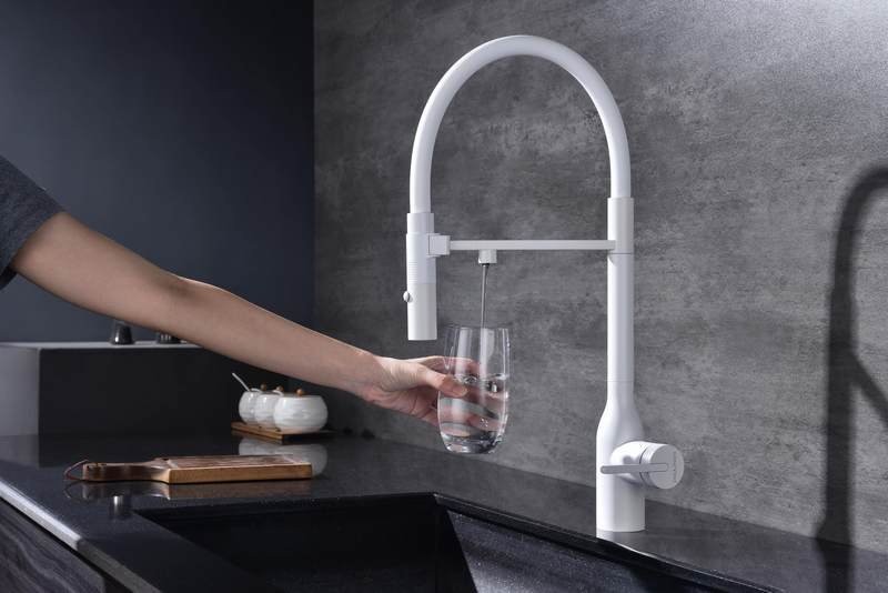 Смеситель для кухни Paulmark Ma213188-WH с подключением фильтра, белый Смеситель для кухни Paulmark Ma213188-WH с подключением фильтра, белый