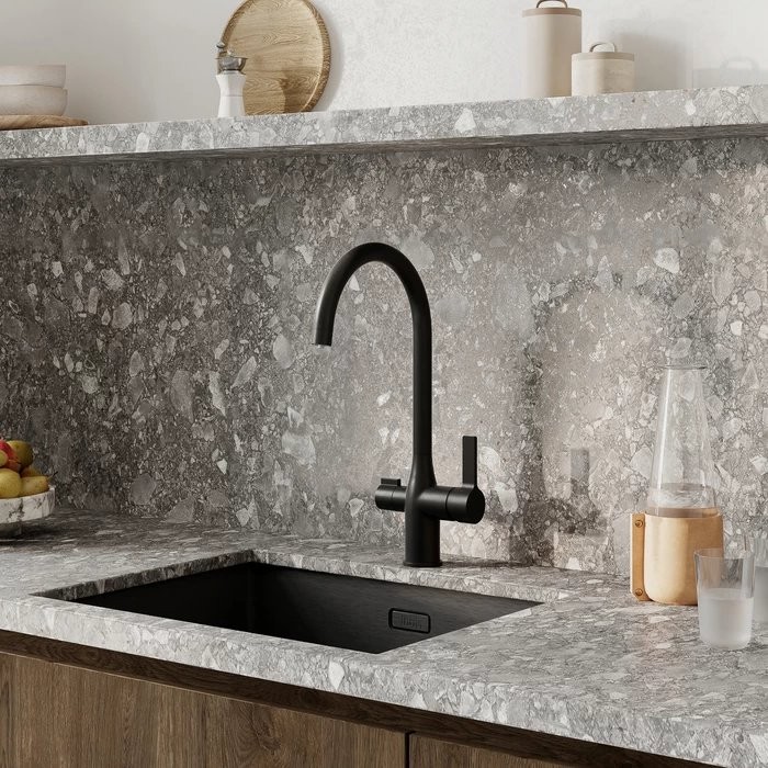 Смеситель для кухни Iddis Pure PURBLFJi05 с подключением фильтра, черный матовый Смеситель для кухни Iddis Pure PURBLFJi05 с подключением фильтра, черный матовый