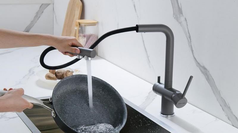 Смеситель для кухни PAULMARK Serpentine Se213222-GRM серый металлик Смеситель для кухни PAULMARK Serpentine Se213222-GRM серый металлик