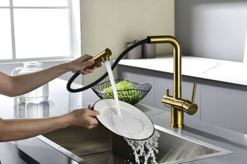 Смеситель для кухни PAULMARK Serpentine Se213222-BG брашированное золото Смеситель для кухни PAULMARK Serpentine Se213222-BG брашированное золото