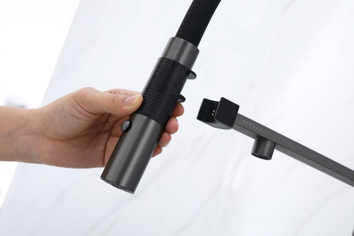 Смеситель для кухни PAULMARK Gravity Stärke Gr213888-GM вороненая сталь Смеситель для кухни PAULMARK Gravity Stärke Gr213888-GM вороненая сталь