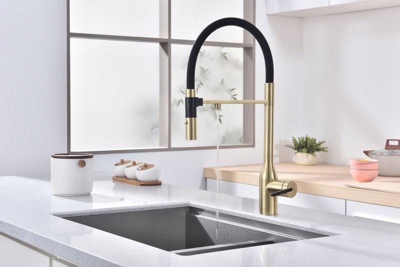 Смеситель для кухни PAULMARK MAGNETO ONE Ma213188-LG светлое золото Смеситель для кухни PAULMARK MAGNETO ONE Ma213188-LG светлое золото