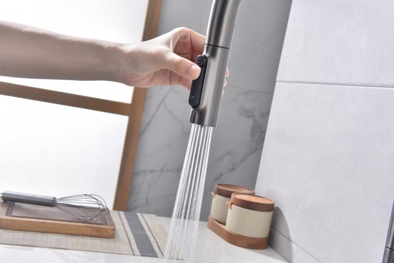 Смеситель для кухни Paulmark Universal Un213880-GM с подключением фильтра, оружейная сталь Смеситель для кухни Paulmark Universal Un213880-GM с подключением фильтра, оружейная сталь