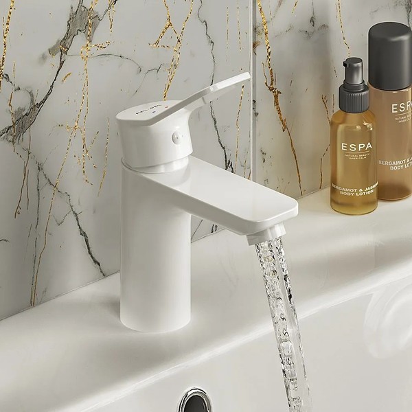 Смеситель AM.PM F88A02133 (белый) Смеситель AM.PM F88A02133 (белый)