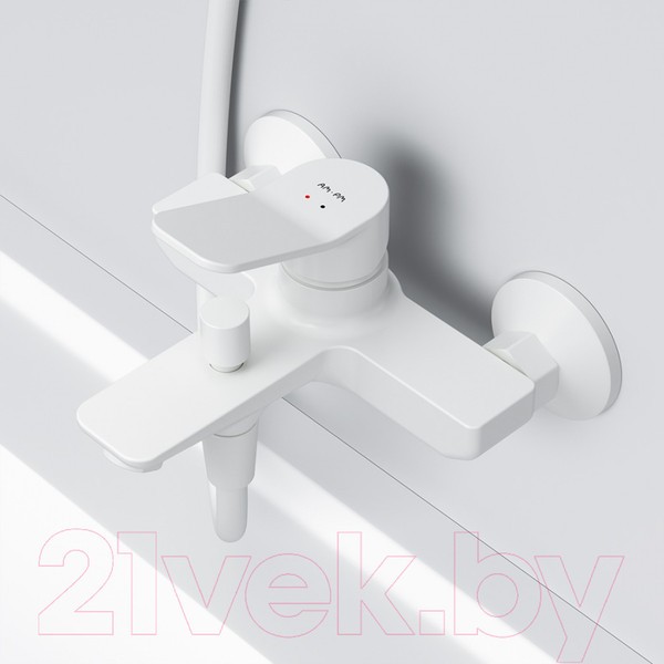 Смеситель AM.PM X-Joy F85A10033 (белый) Смеситель AM.PM X-Joy F85A10033 (белый)