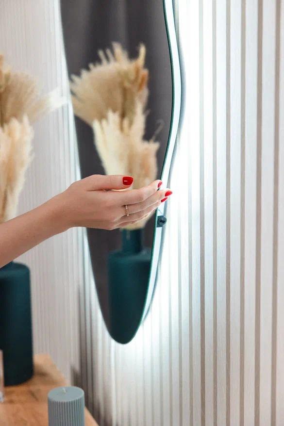 Зеркало Континент Phantom 60x110 ореольная подсветка, датчик движения Зеркало Континент Phantom 60x110 ореольная подсветка, датчик движения