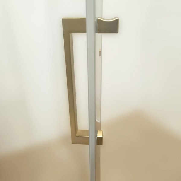 Душевой уголок Triton Дека Голд 100х100 (без поддона) Душевой уголок Triton Дека Голд 100х100 (без поддона)