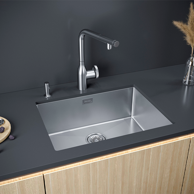 Мойка кухонная Paulmark Next-580 PM215844-BS хром Мойка кухонная Paulmark Next-580 PM215844-BS хром