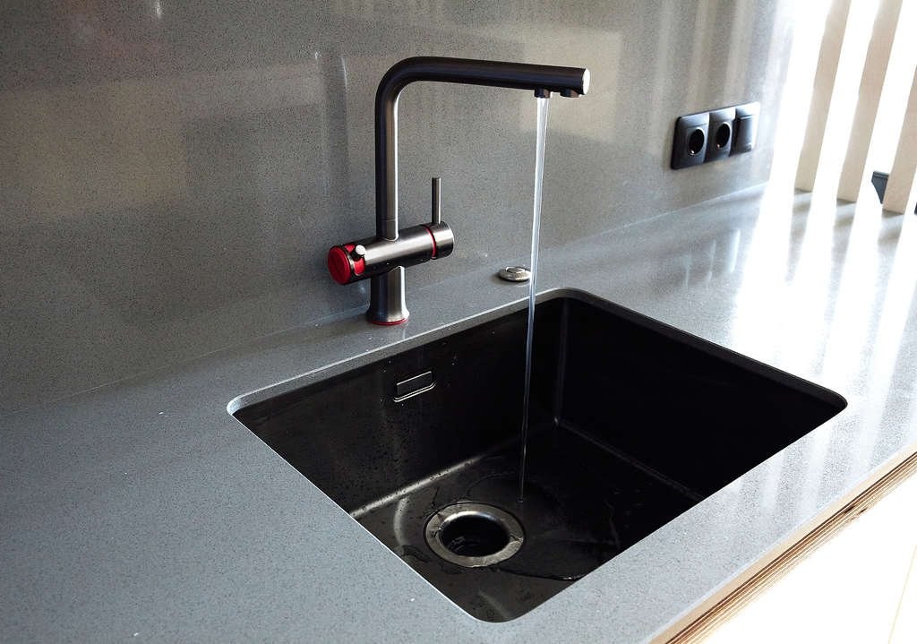 Мойка кухонная Omoikiri Taki 54-U/IF-LG 54x44 золото Мойка кухонная Omoikiri Taki 54-U/IF-LG 54x44 золото