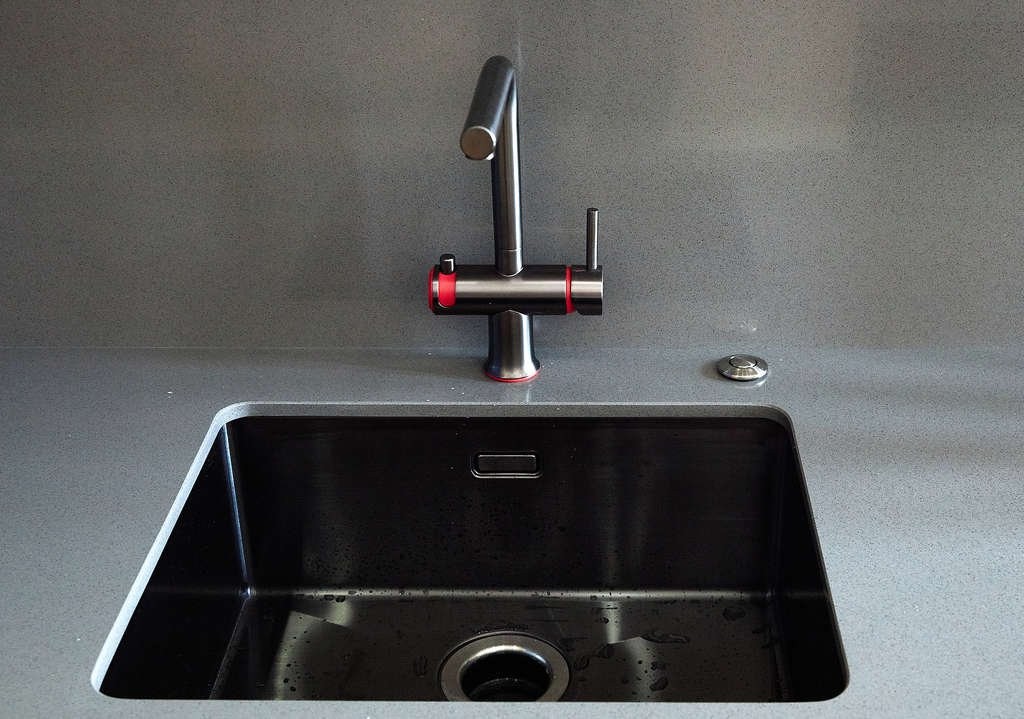 Мойка кухонная Omoikiri Taki 54-U/IF-LG 54x44 золото Мойка кухонная Omoikiri Taki 54-U/IF-LG 54x44 золото