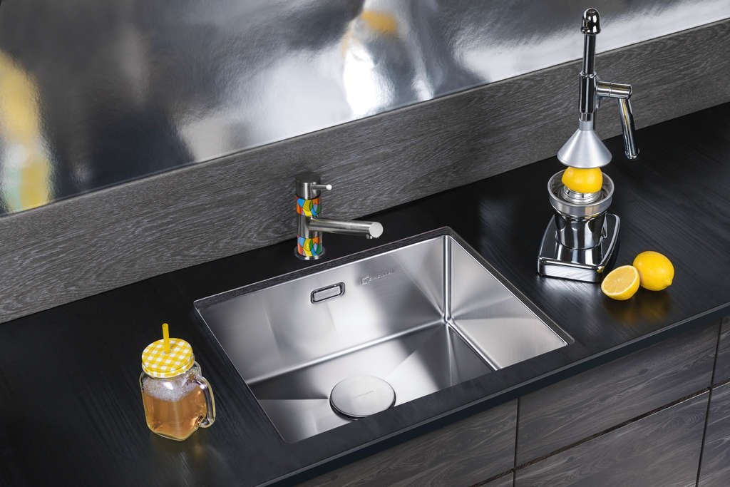 Мойка кухонная Omoikiri Taki 54-U/IF-LG 54x44 золото Мойка кухонная Omoikiri Taki 54-U/IF-LG 54x44 золото