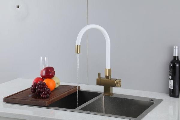 Смеситель Gappo G4395-33 (золотой) Смеситель Gappo G4395-33 (золотой)