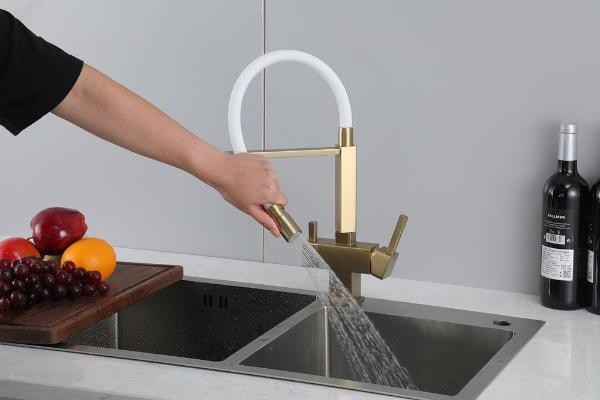 Смеситель Gappo G4395-53 (золотой) Смеситель Gappo G4395-53 (золотой)