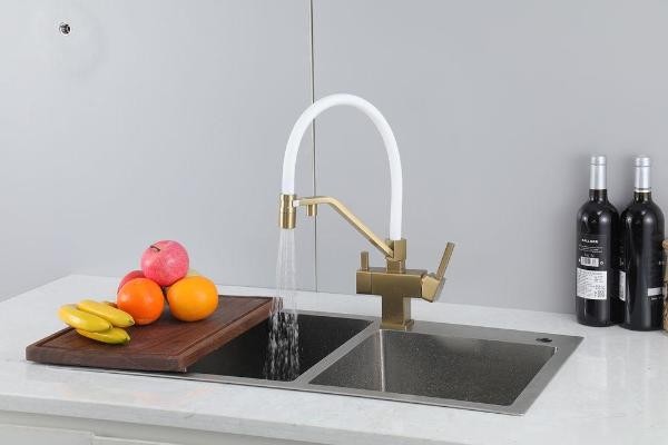 Смеситель Gappo G4395-63 (золотой) Смеситель Gappo G4395-63 (золотой)