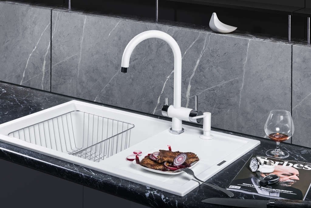 Смеситель для кухни Omoikiri Yamada-WH 4994264 с подключением к фильтру питьевой воды, античная латунь Смеситель для кухни Omoikiri Yamada-WH 4994264 с подключением к фильтру питьевой воды, античная латунь