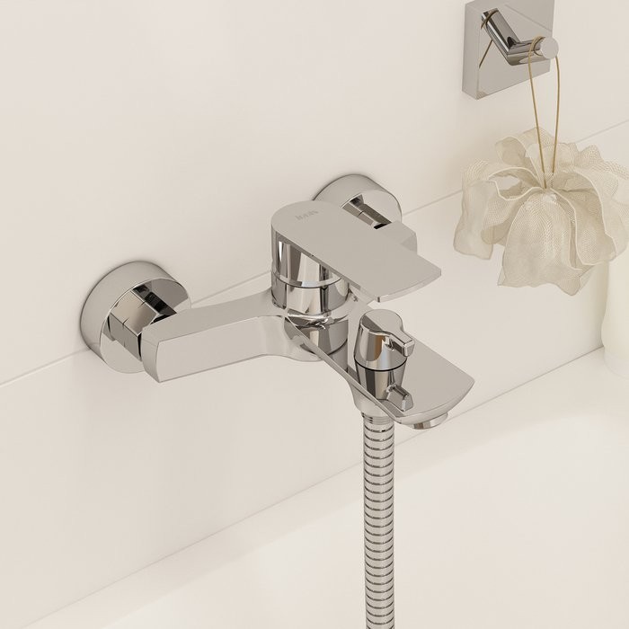 Смеситель для ванны Iddis Plank PLASB02i02WA хром глянцевый Смеситель для ванны Iddis Plank PLASB02i02WA хром глянцевый