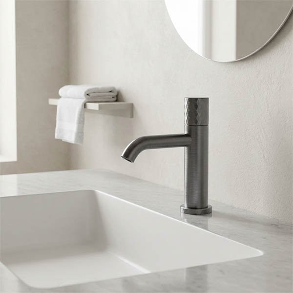 Смеситель для умывальника Roxen Vine 50030116-GM оружейная сталь Смеситель для умывальника Roxen Vine 50030116-GM оружейная сталь